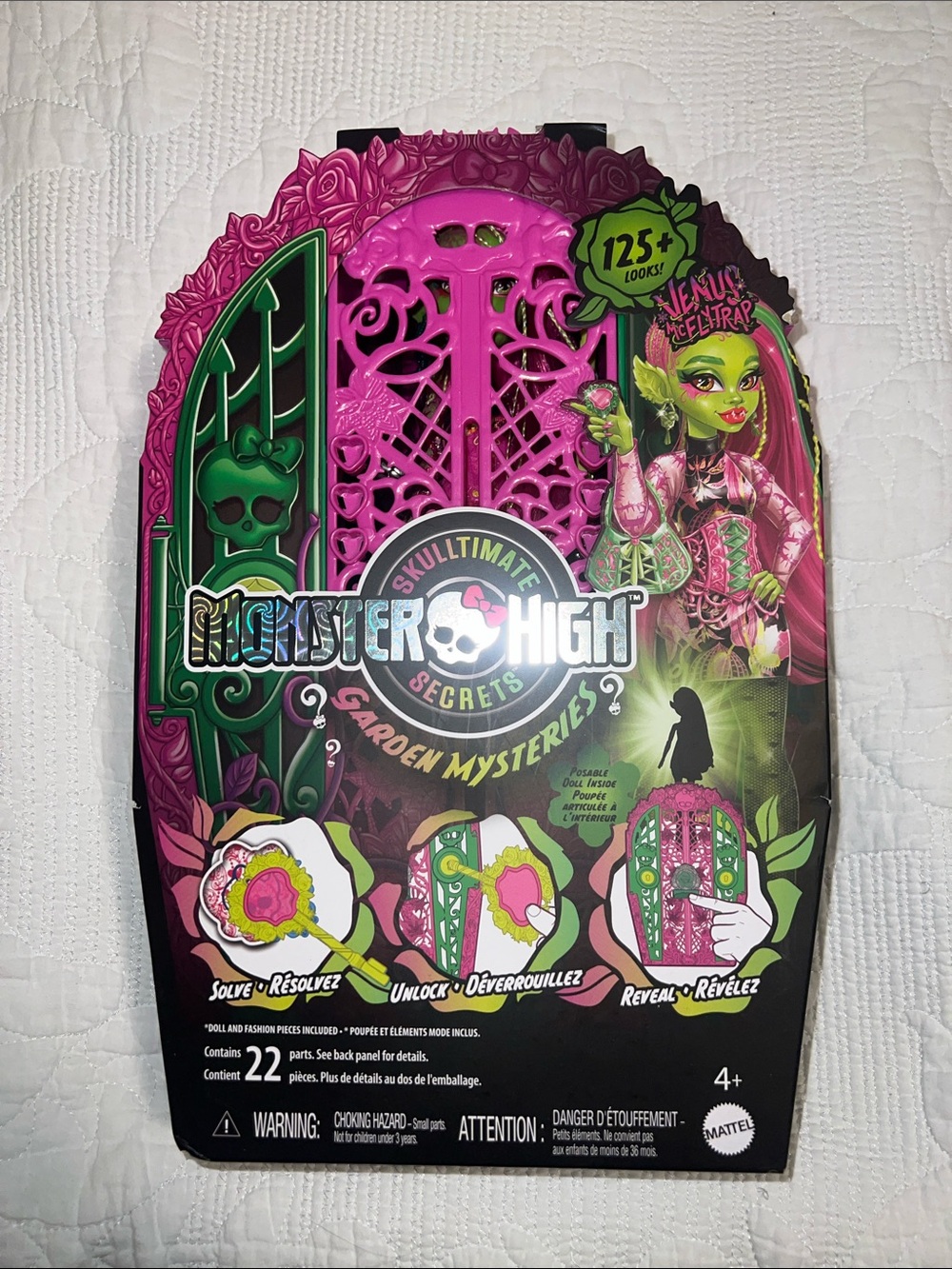 Monster High Garden Mysteries Carry Case - Venus McDlytrap Pink & Green